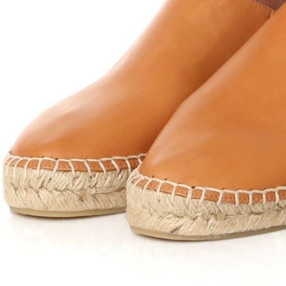 Vince Shoes - Vince Cinched Back Tan Espadrilles Size 9M